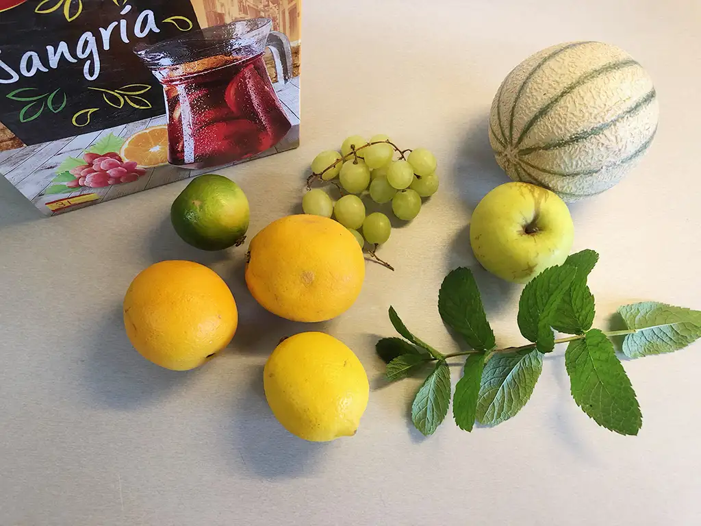 Easy red sangria ingredients