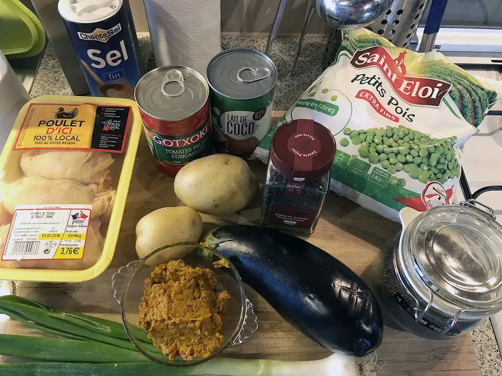 Coconut-curry chicken soup ingredients