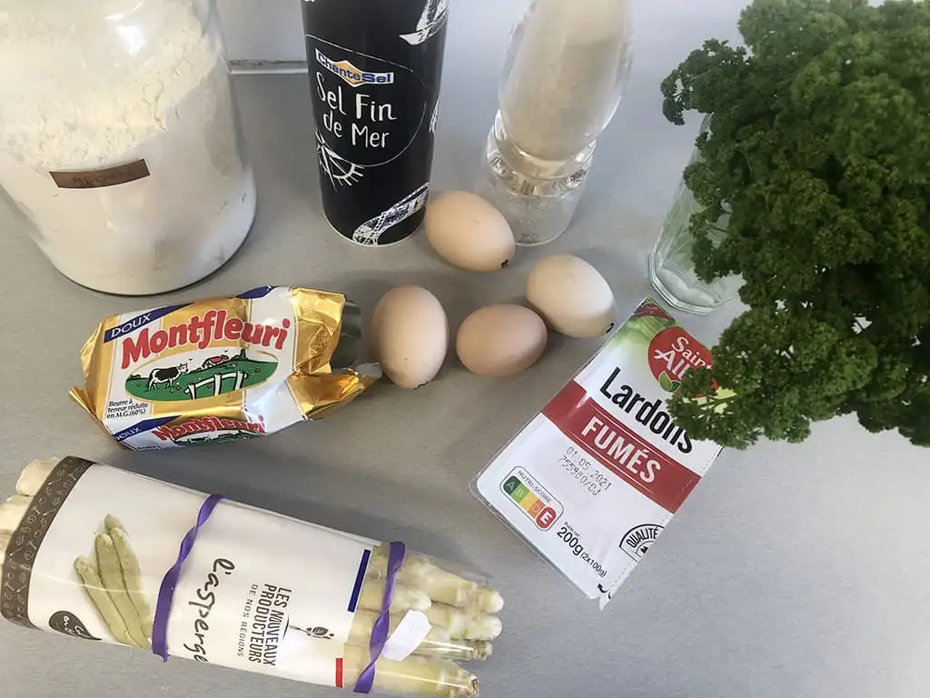 Asparagus soup with bacon ingredients