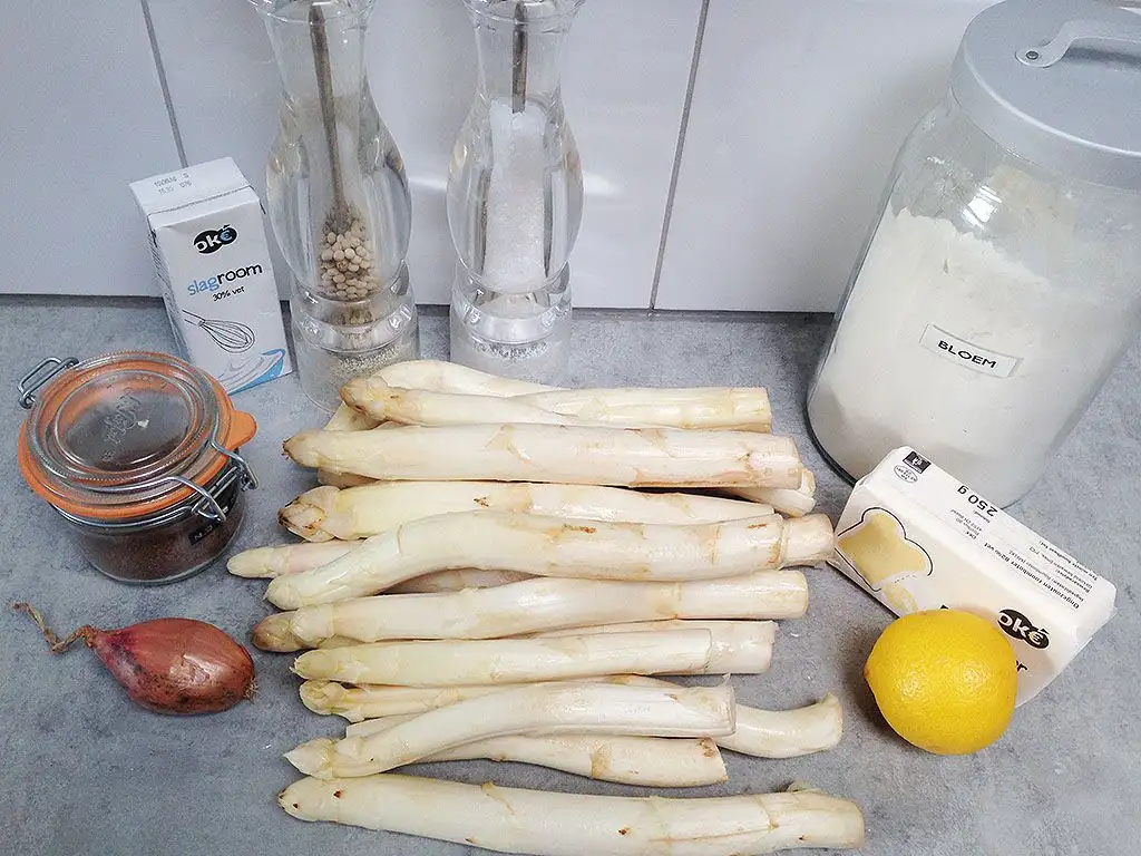 White asparagus vol au vents ingredients