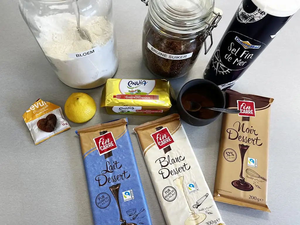 Dutch chocolate pepernoten biscuits ingredients
