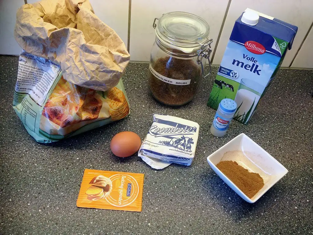 Speculaas - Dutch spiced cookies ingredients