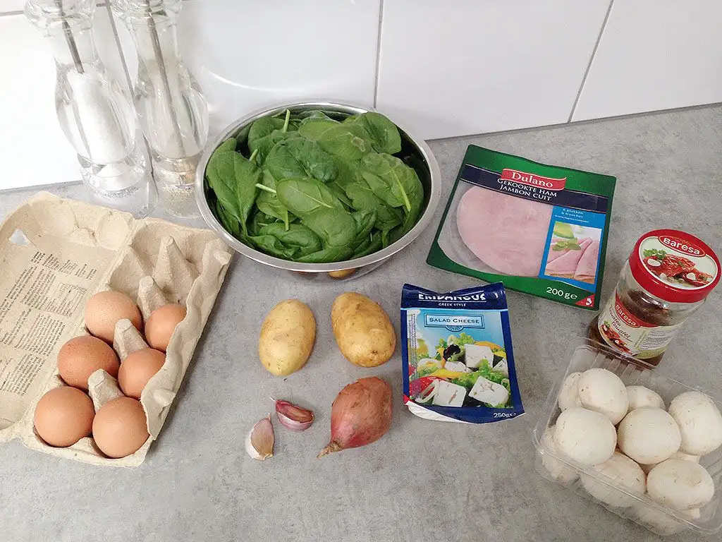 Spinach and ham frittata ingredients