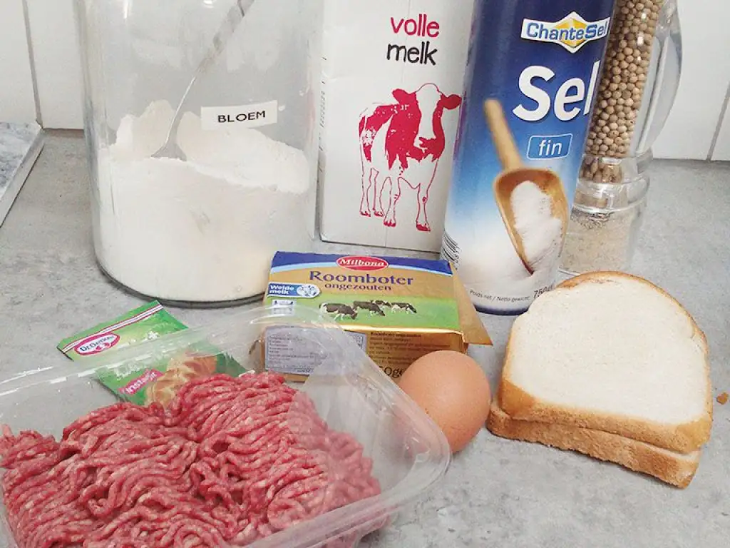 Sausage rolls ingredients