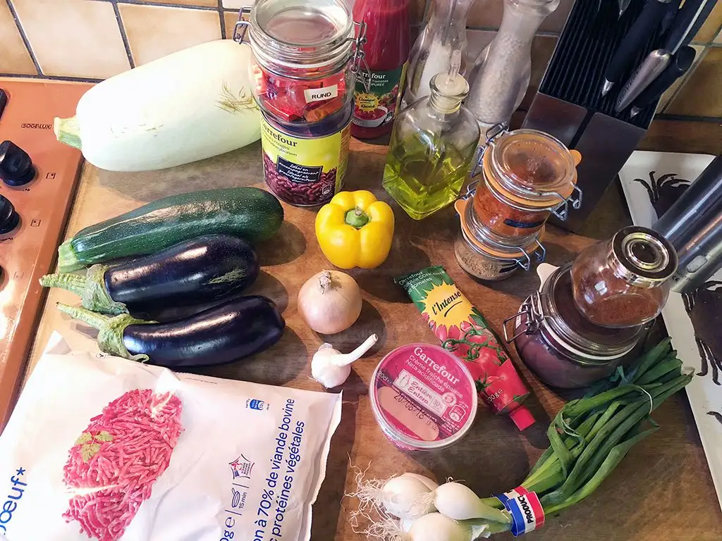 Summer squash chili con carne ingredients