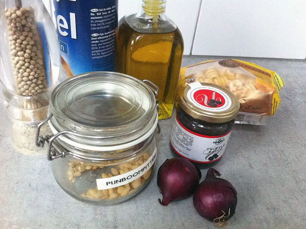Pasta with truffle and red onion ingredients