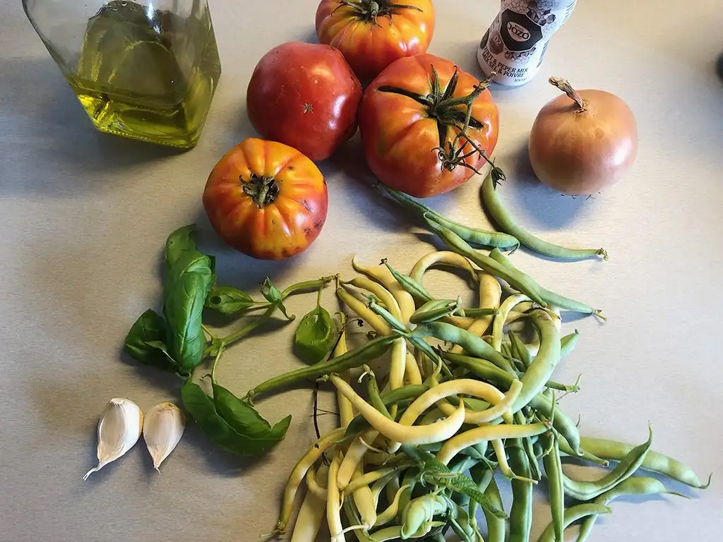 Pickled beans in tomato sauce ingredients