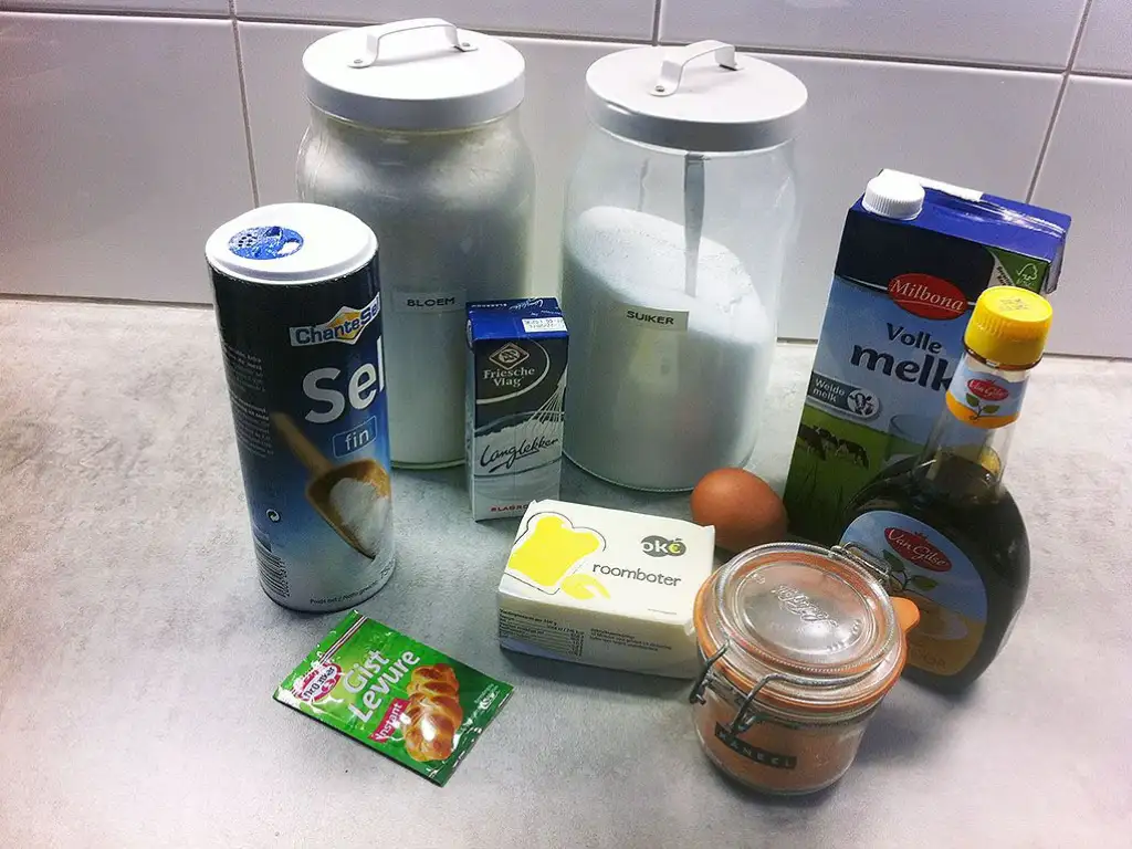 Homemade stroopwafels ingredients