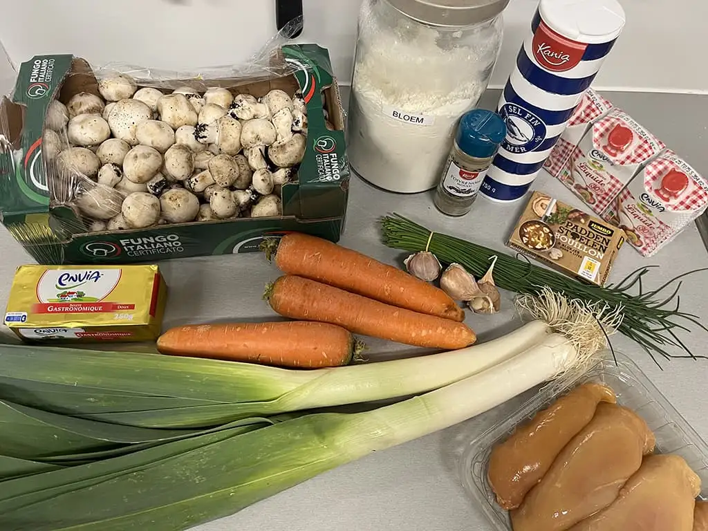 Mushroom Soup with Chicken and Leeks ingredients