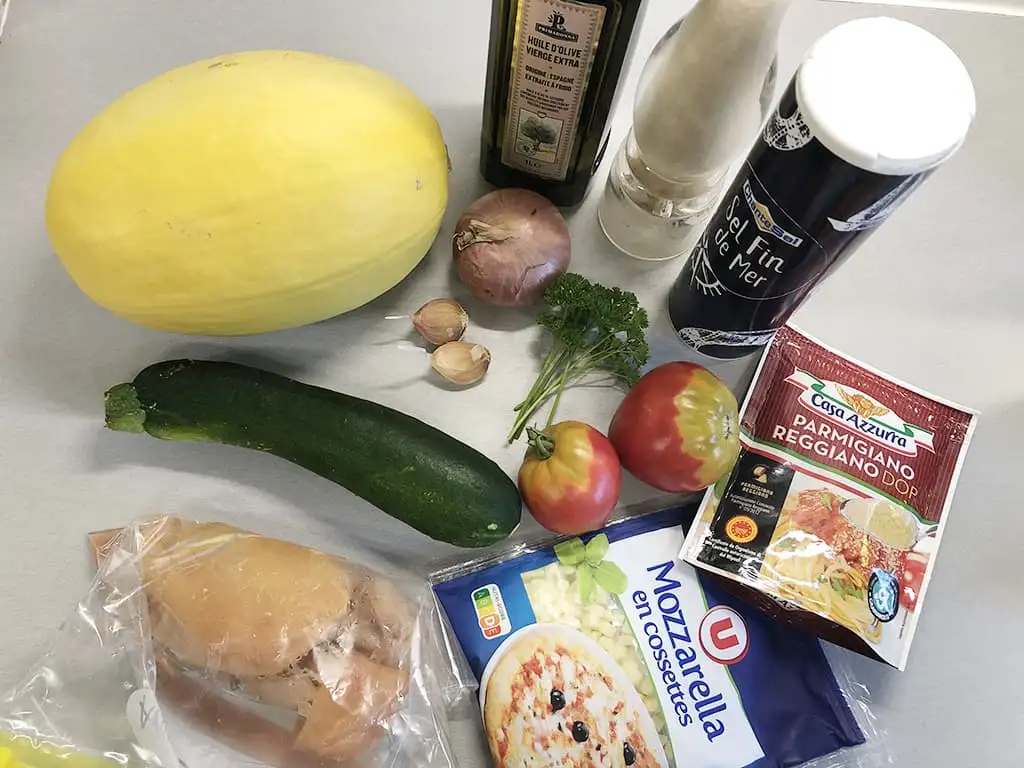 Spaghetti squash with chicken ingredients