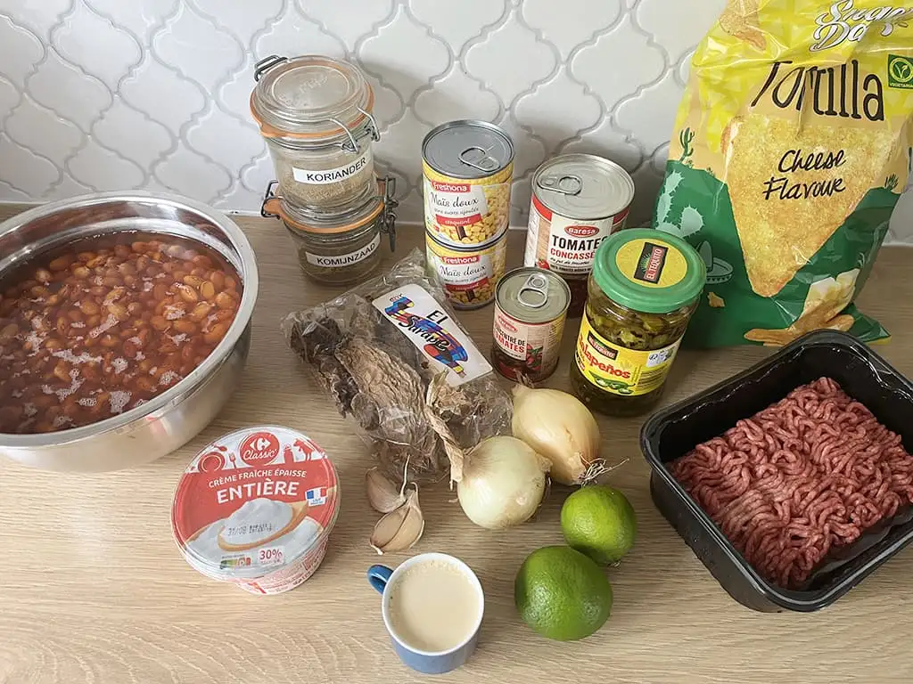 Hearty mexican bean stew ingredients