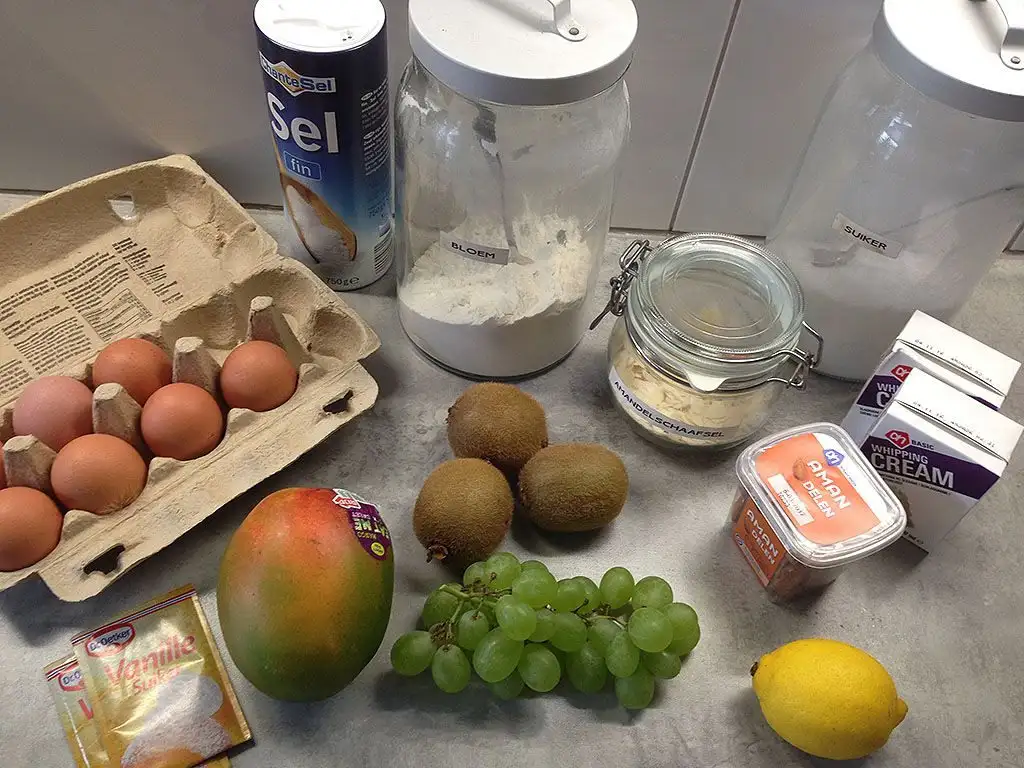 Slagroomtaart a.k.a. Dutch whipped cream pie ingredients