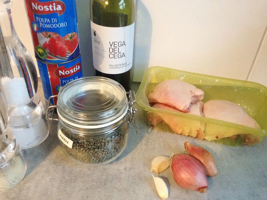Chicken legs in a lentil and tomato sauce ingredients