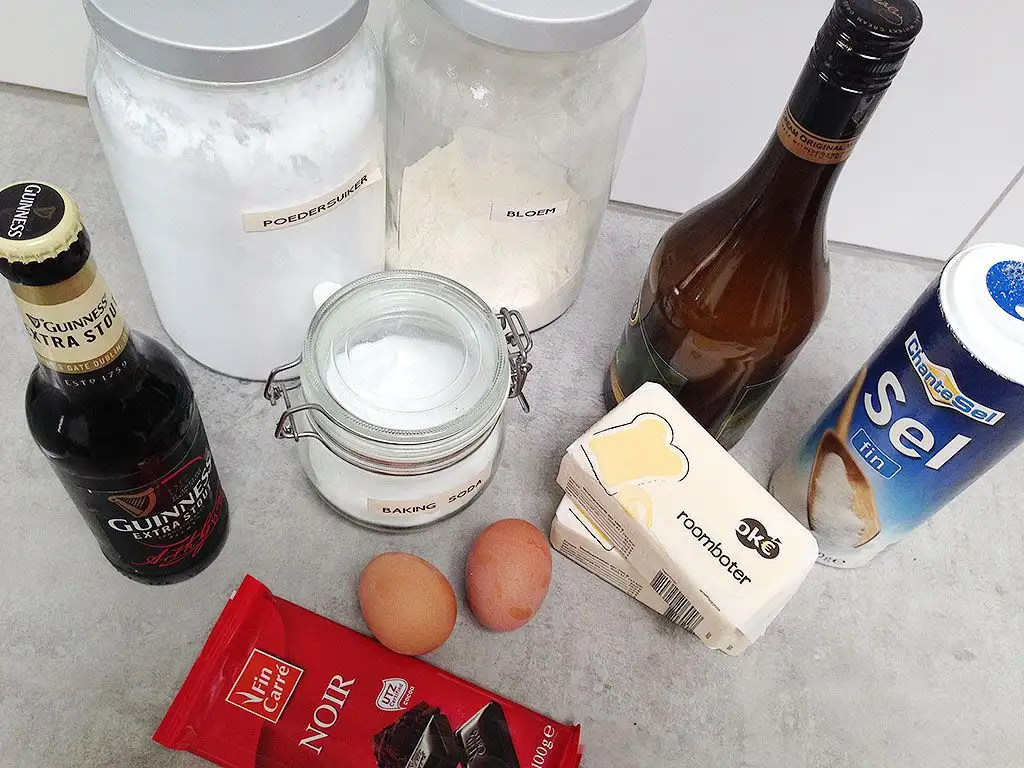 Guinness and chocolate pie ingredients