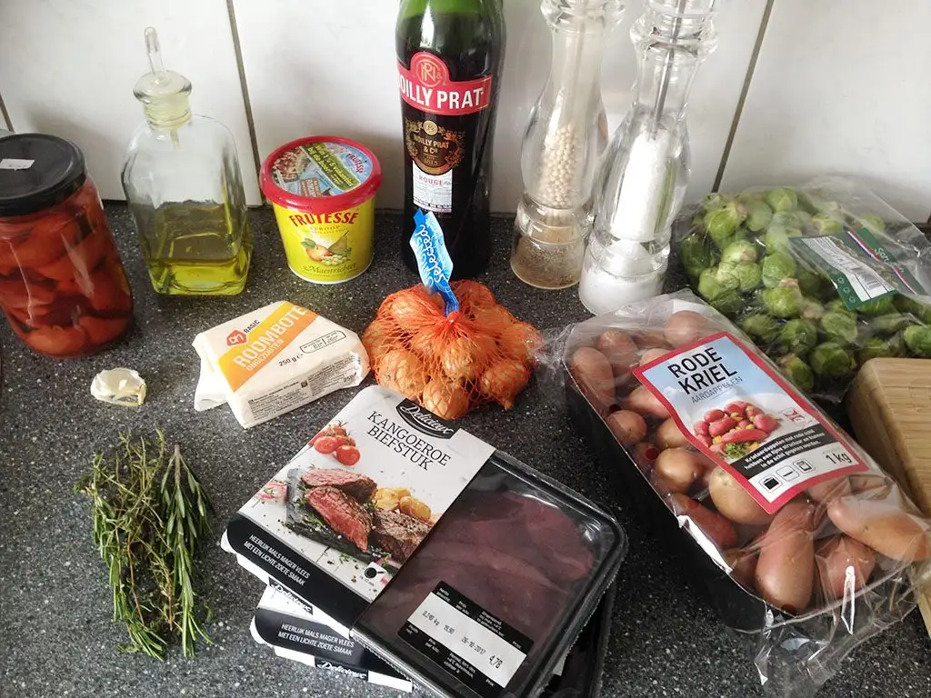Kangaroo steak in syrup sauce ingredients