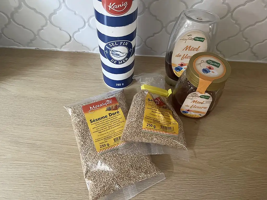 Honey-sesame bars ingredients