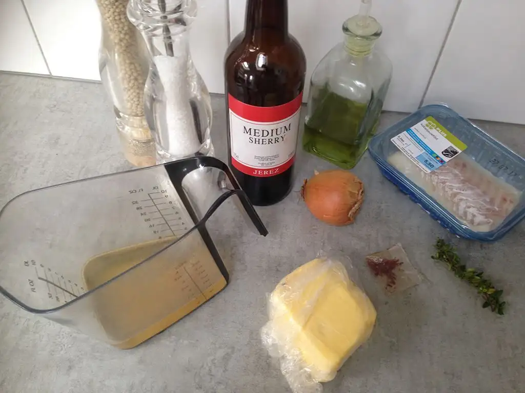 Cod with saffron sauce ingredients