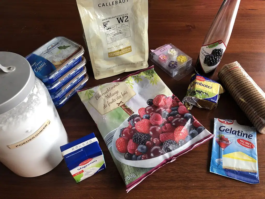 Forest fruit cheesecake ingredients