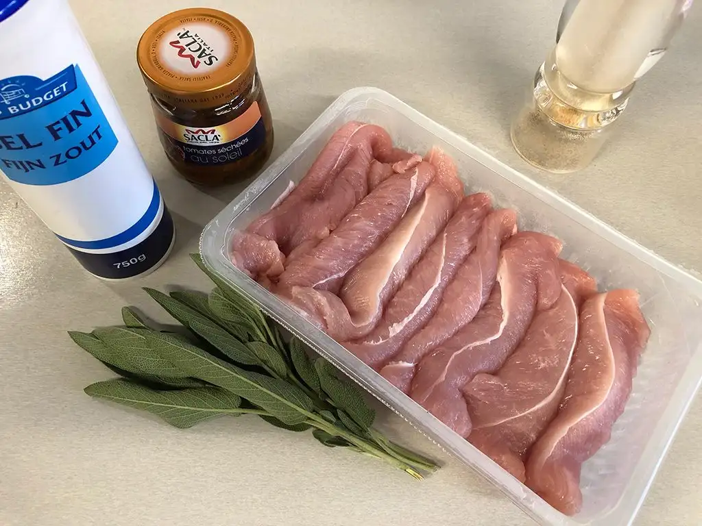 Turkey rolls with sun-dried tomatoes ingredients
