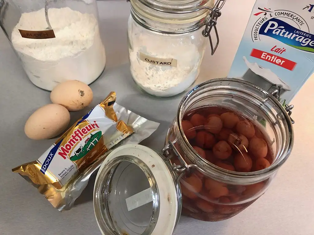 Cherry pancakes ingredients