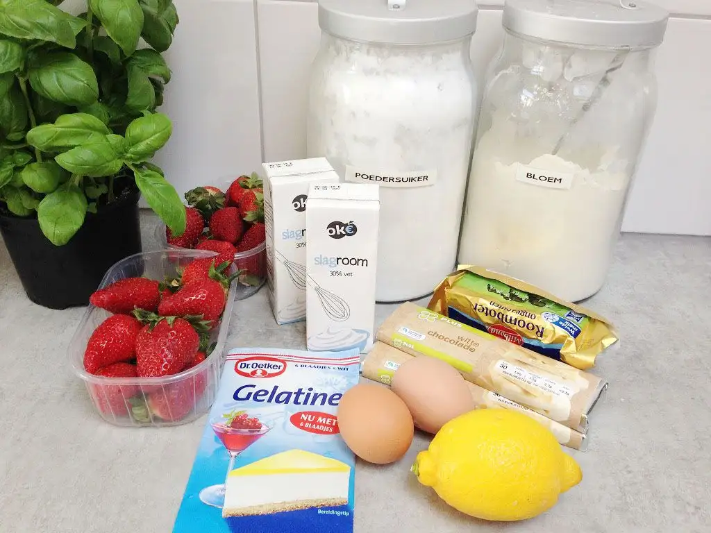 Strawberry and basil tart ingredients