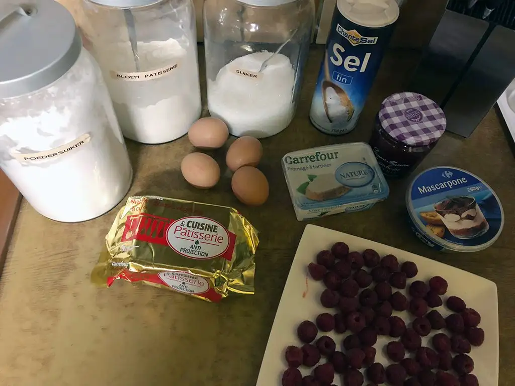 Raspberry cake roll ingredients