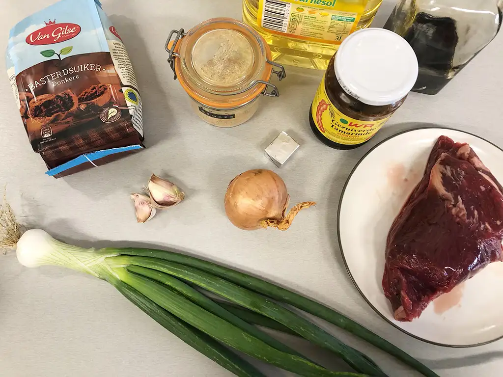 Stir-fried tamarind beef ingredients