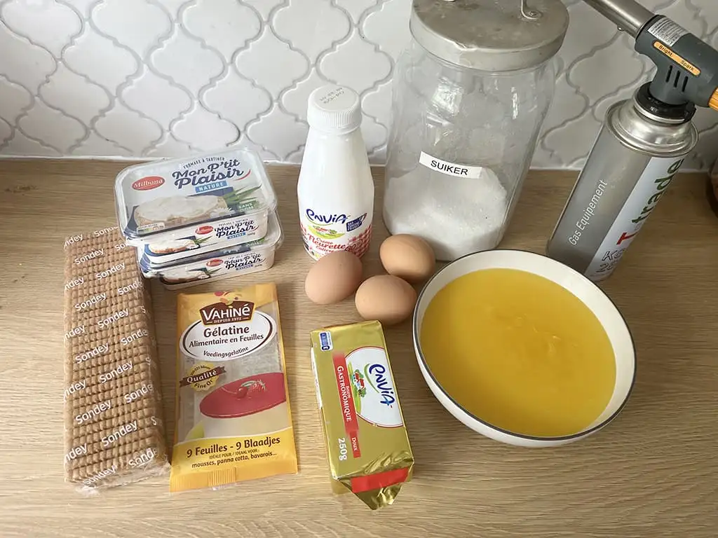 Lemon meringue cheesecake ingredients