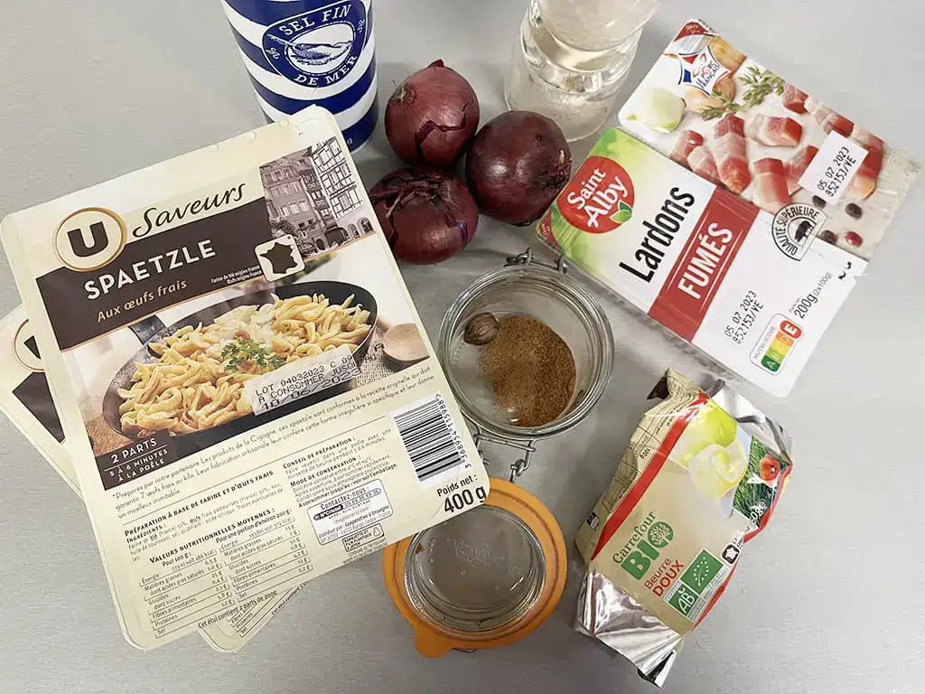Spätzle with bacon and onion ingredients