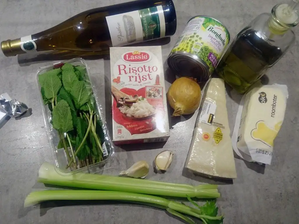 Pea and mint risotto ingredients