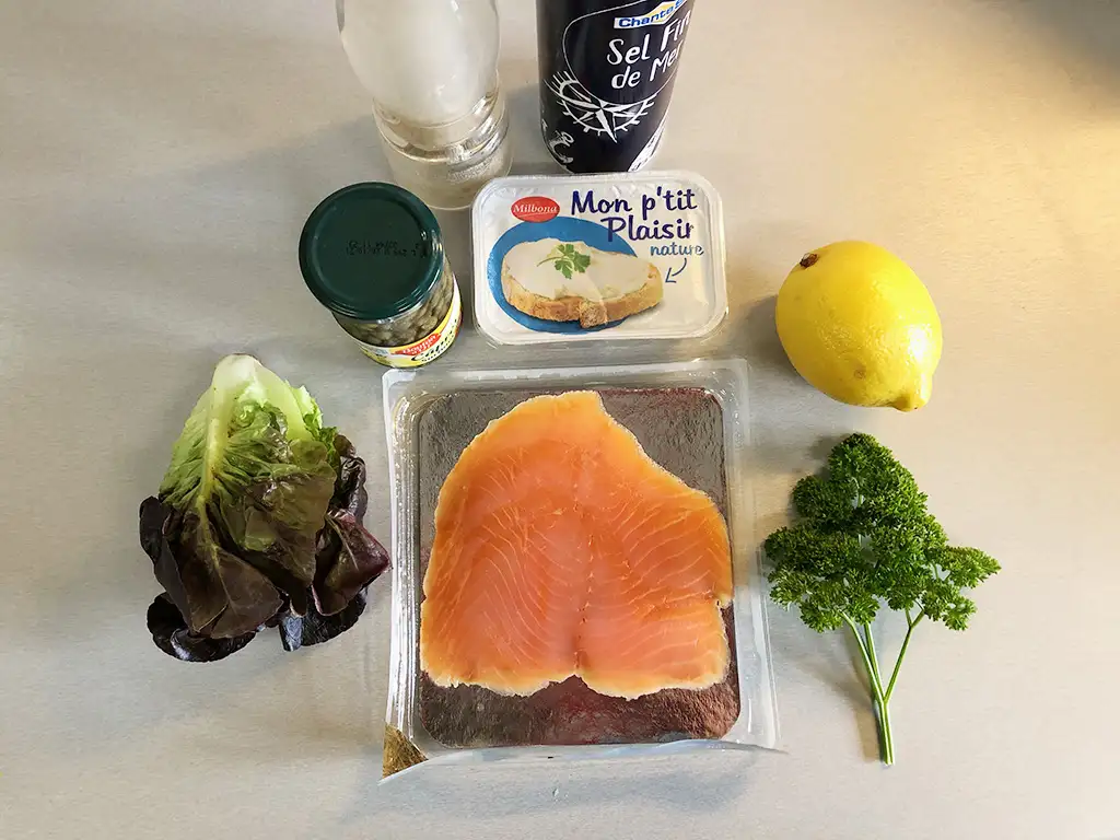 Smoked salmon cocktail ingredients