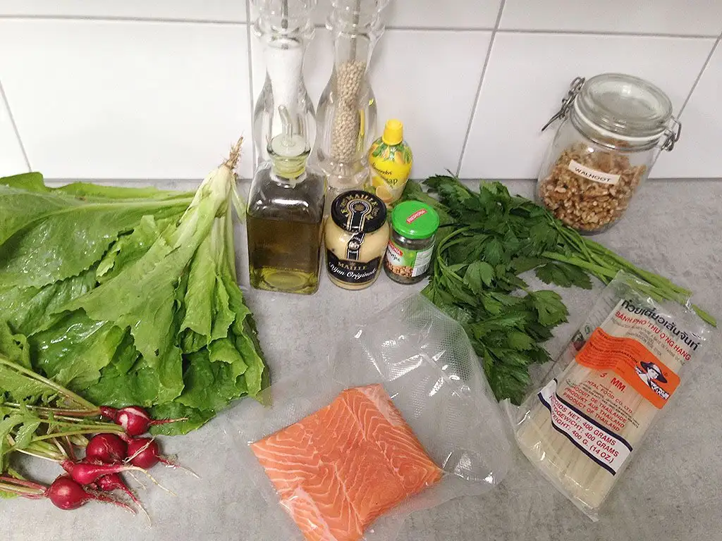 Salmon with escarole and rice noodles ingredients