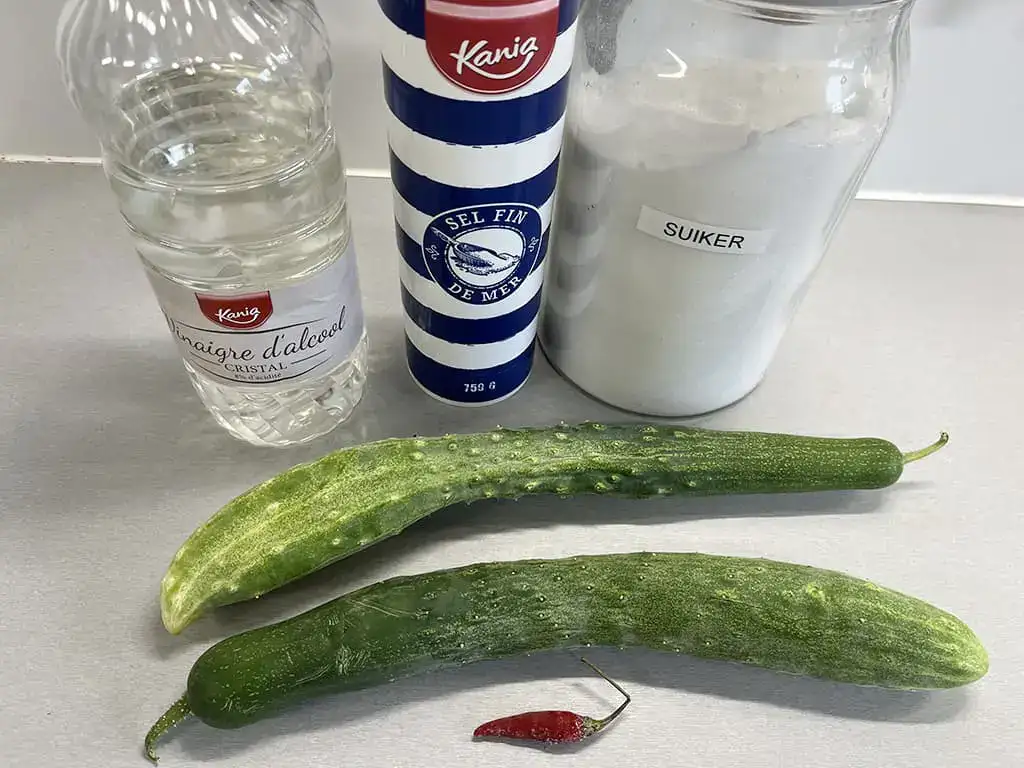 Pickled cucumbers ingredients