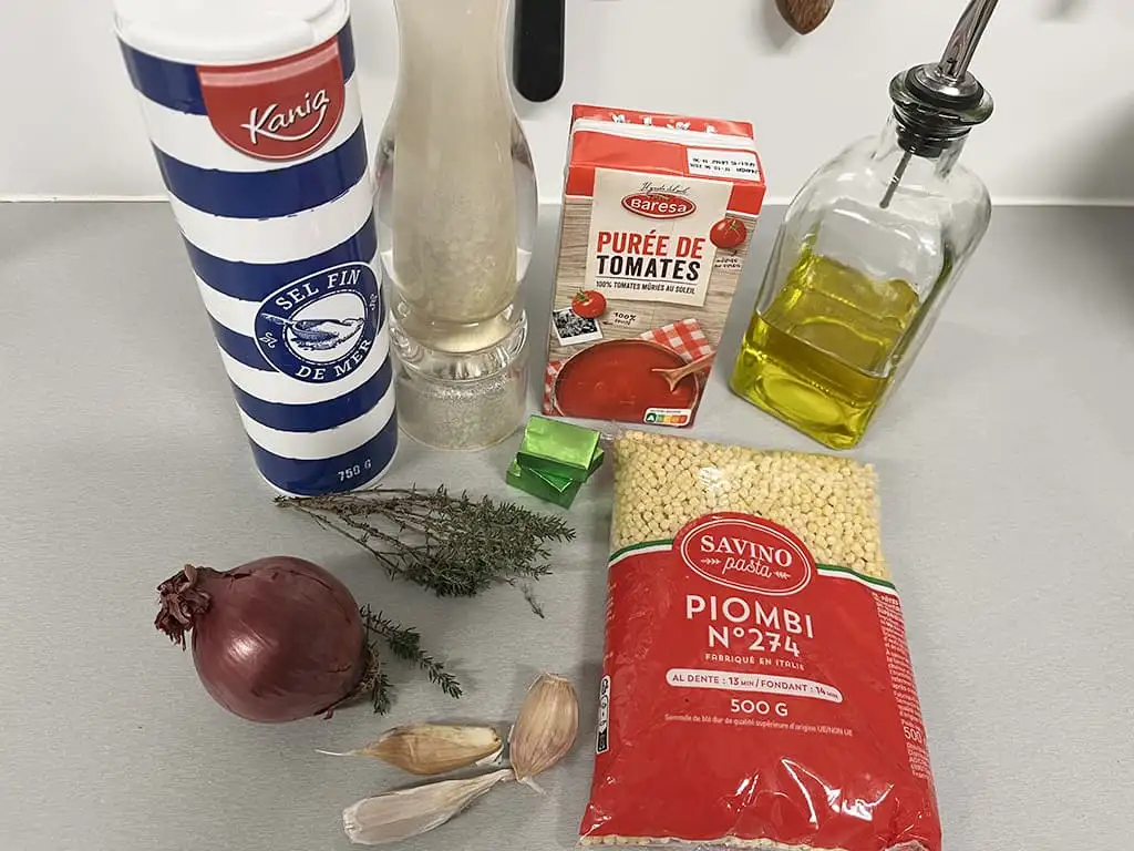 Tomato soup with pasta ingredients