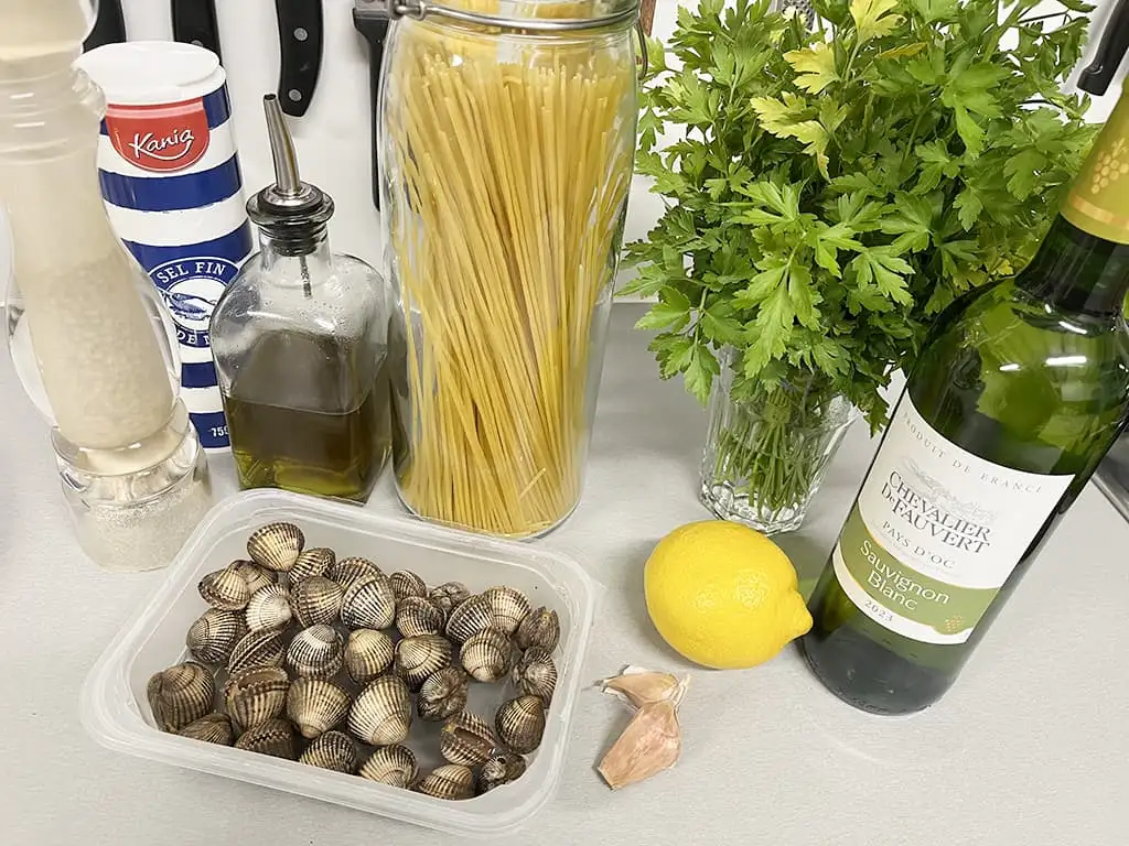 Spaghetti Vongole ingredients