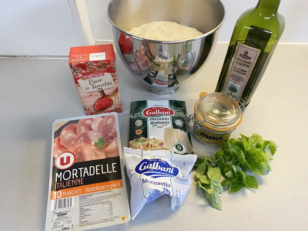 Pizza calzone ingredients