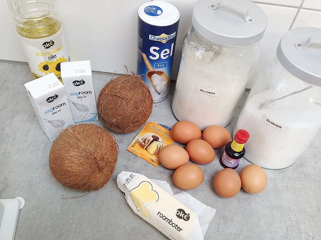 Coconut pie ingredients