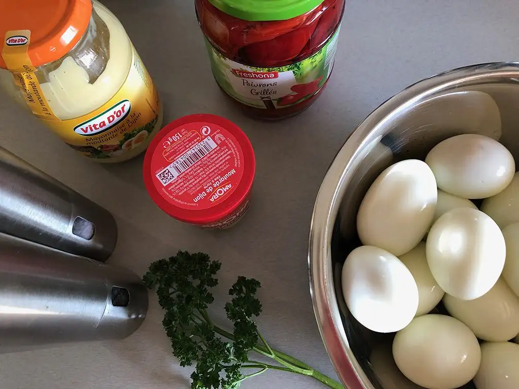 Roasted red pepper deviled eggs ingredients