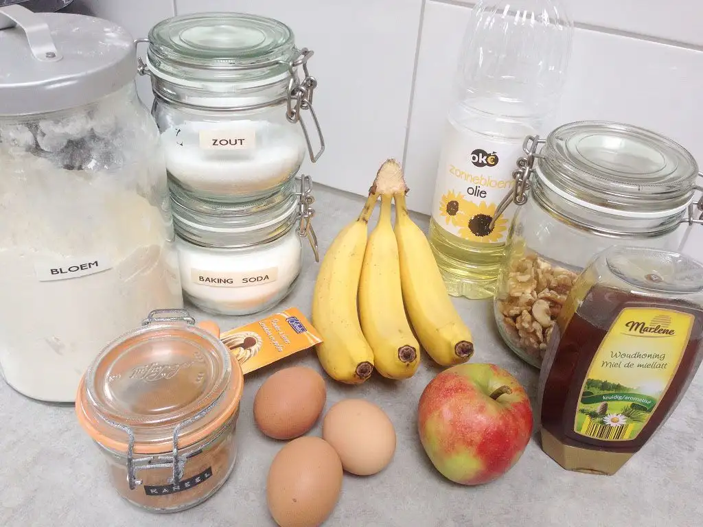 Sugar-free banana bread ingredients