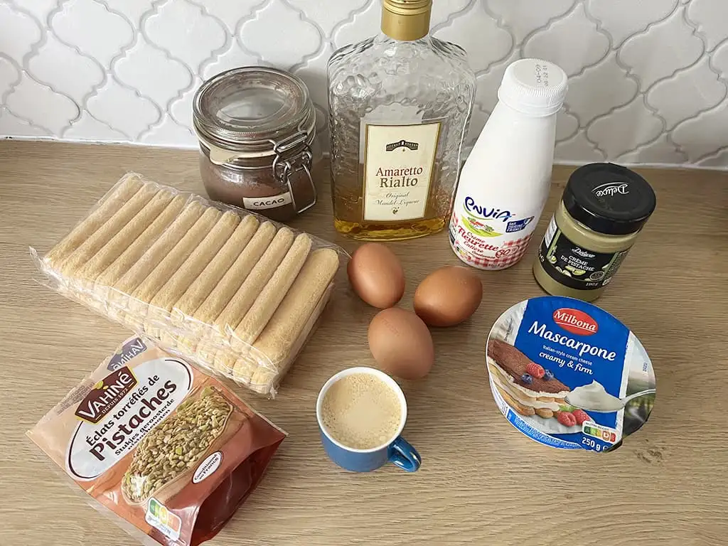 Pistachio tiramisu ingredients