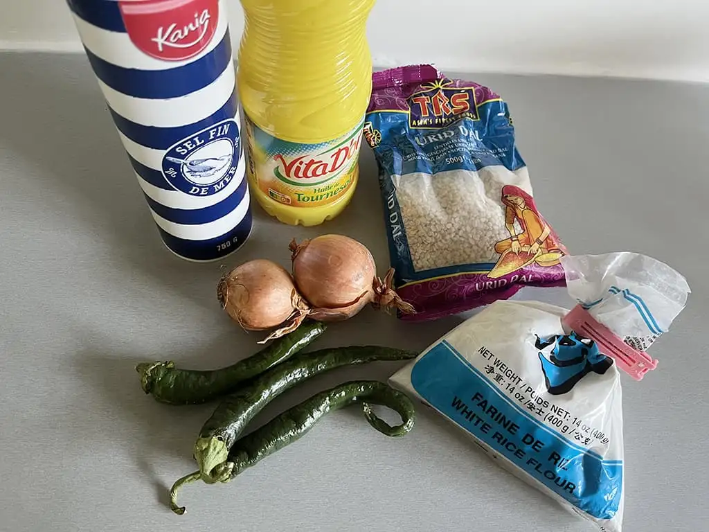 Medu vada (urad dal vada) ingredients