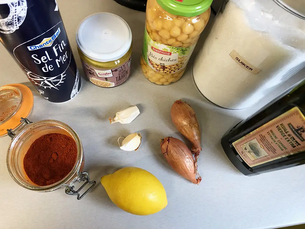 Caramelised onion hummus ingredients