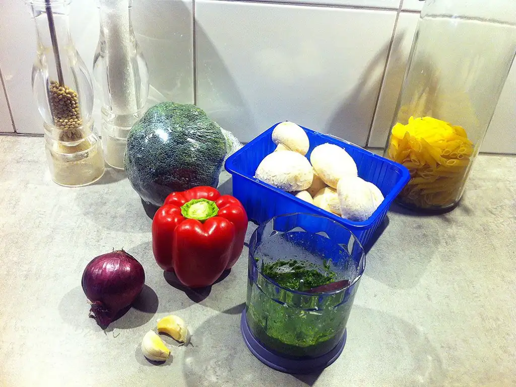 Broccoli pesto pasta ingredients