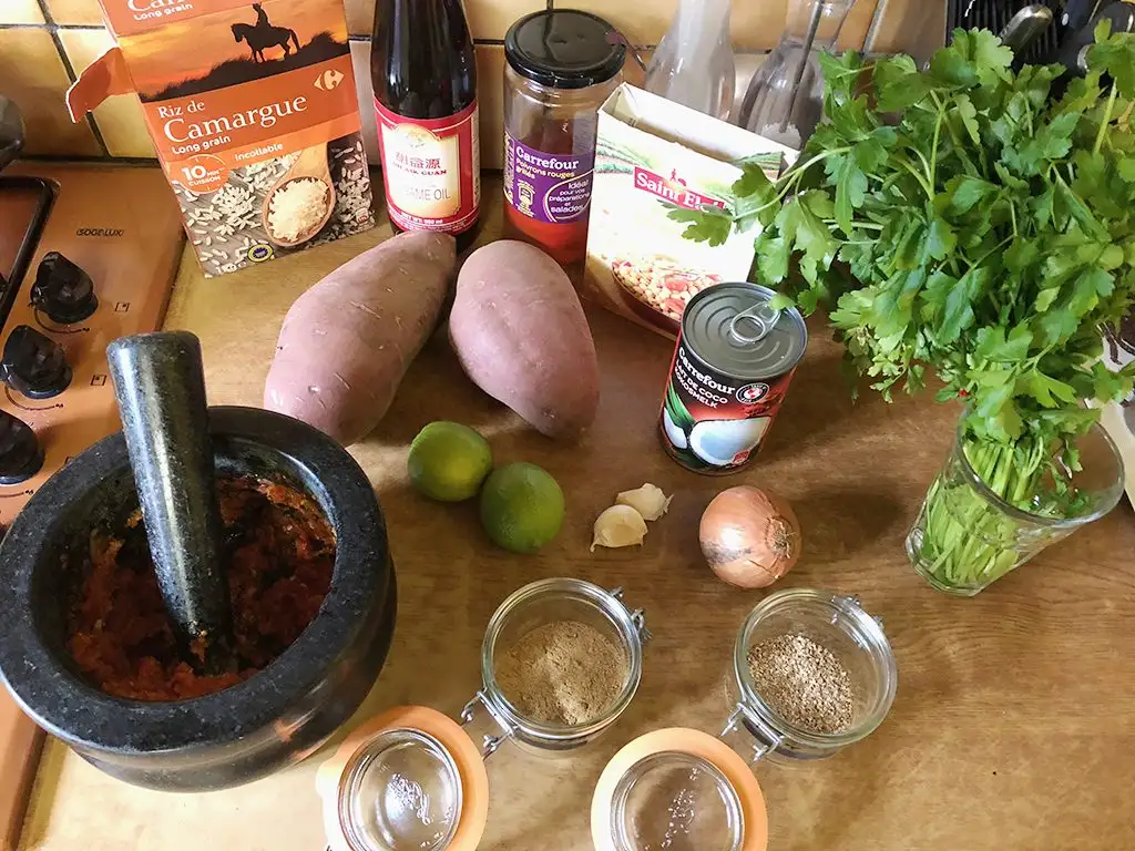 Sweet potato curry with crispy chickpeas ingredients