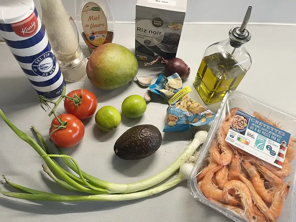 Shrimp, black rice and mango salad ingredients