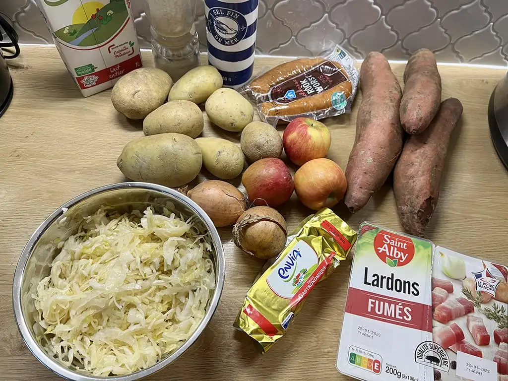 Zuurkoolstamppot - Dutch Sauerkraut Mash with Sweet Potato ingredients