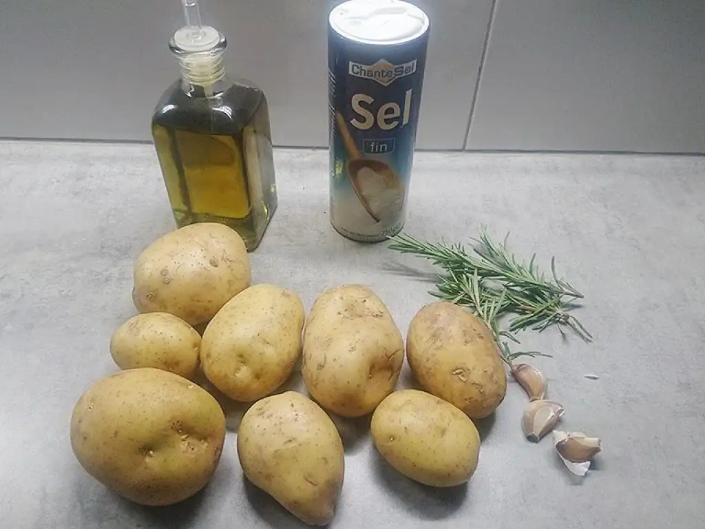 Oven baked potato wedges with rosemary and garlic ingredients