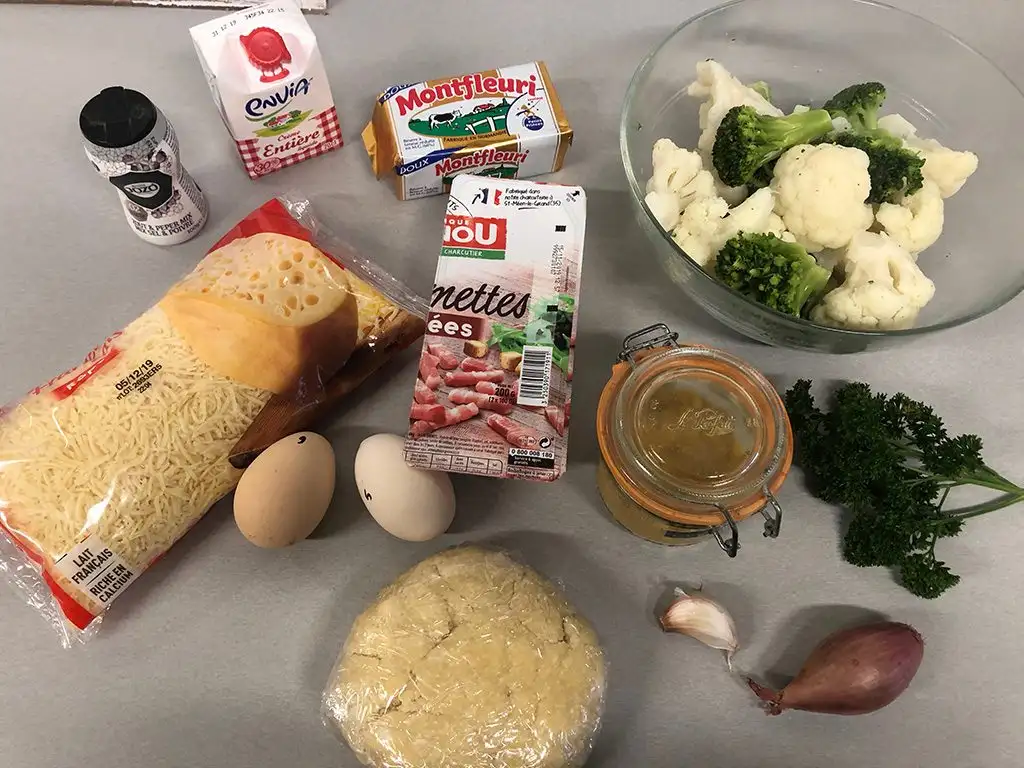 Cauliflower and broccoli quiche ingredients
