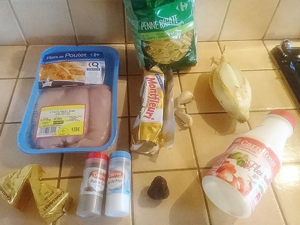 Creamy chicken pasta with truffle ingredients