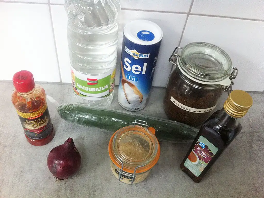 Spicy cucumber salad ingredients